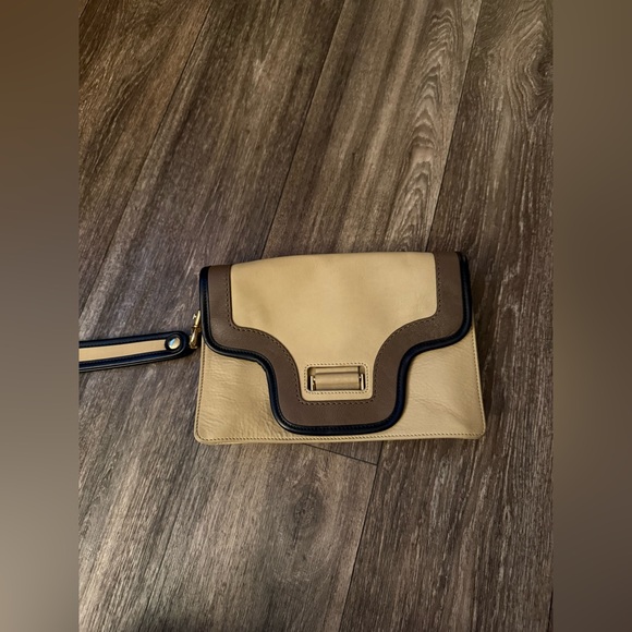 Marc Jacobs Tan and Brown Leather Clutch - Picture 2 of 4